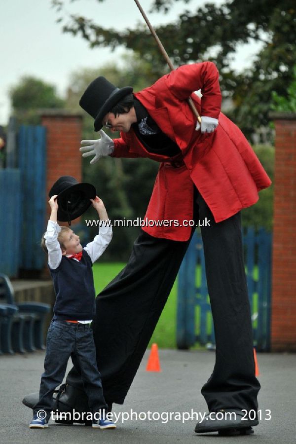 Willy Wonka Themed Stilt Walker